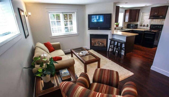Quiet North Vancouver Suite