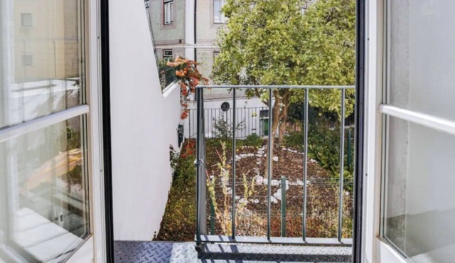 Quiet Prince - City Center Flat with Garden (RCE)
