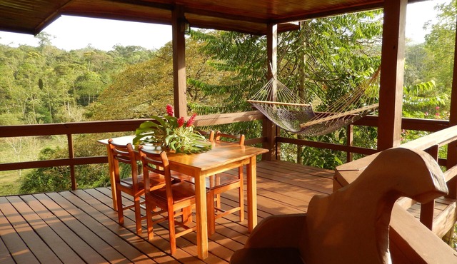 Quiet Rainforest Mountain House near Volcano Arenal. Next to Hot Springs resort