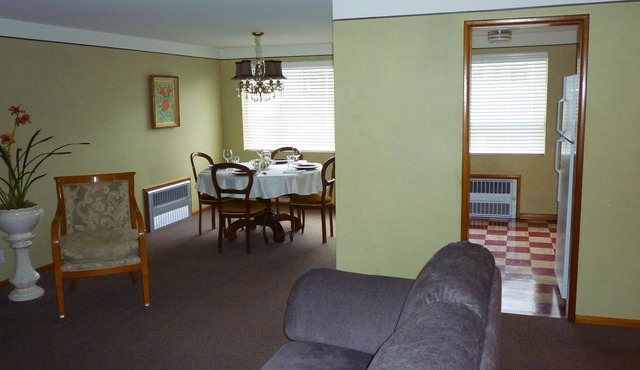 Quiet Residential Wallingford Neighborhood w/PARKING