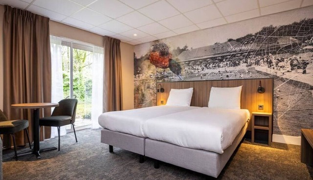 Quiet Suite Perfect for Adventure and Historical Discoveries