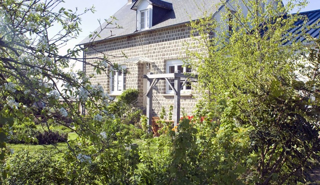 Quiet, tranquille organic bed and breakfast, 45 minutes from the Mont-Saint-Michel