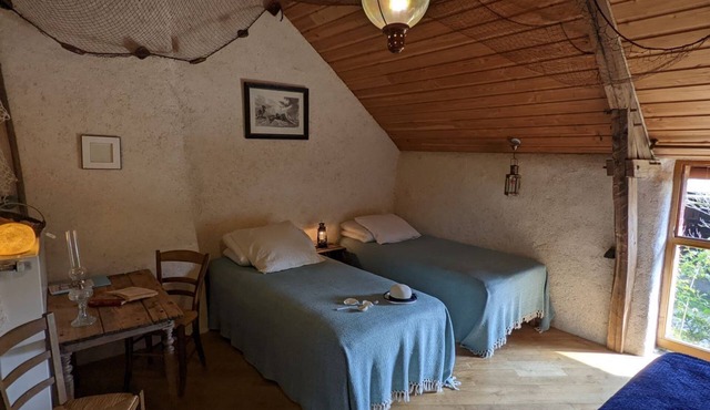 Quiet, typical ecological farmhouse for 12 people in the Pays de Redon.