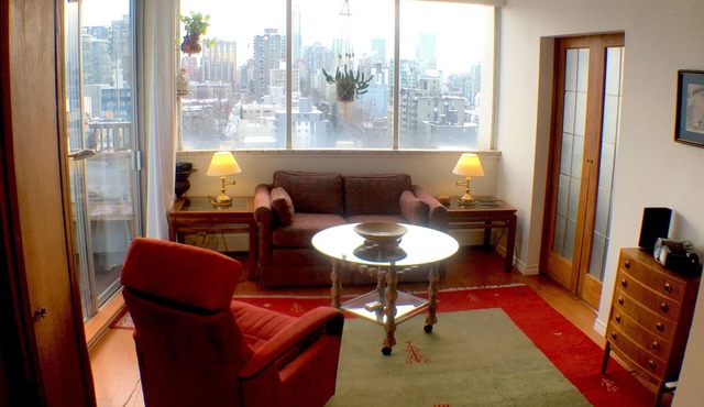 QUIET VANCOUVER 20TH FLOOR 1BR WITH AWESOME VIEWS