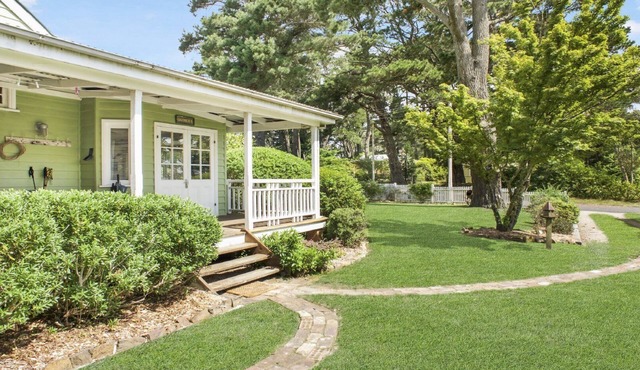 Quinees Charming Mountain Cottage