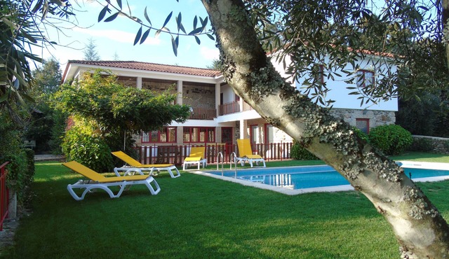 QUINTA DA CHOUZA AGROTURISM ENOTURISM 3 BEDROOMS SwimmingPrivate beach-FreeWi-Fi