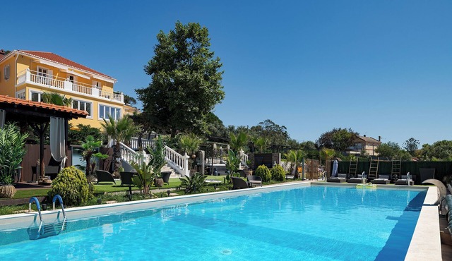 Quinta da Fera - Exclusive Villa near Lisbon with Pool, Jacuzzi, BBQ, Sauna, Gym