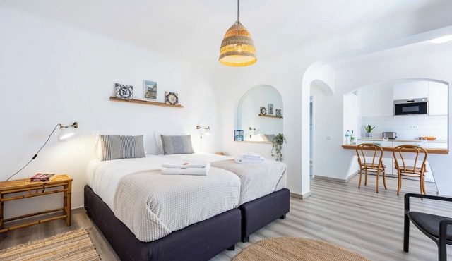 Quinta Da Liberdade Studio Apartment with Private Patio