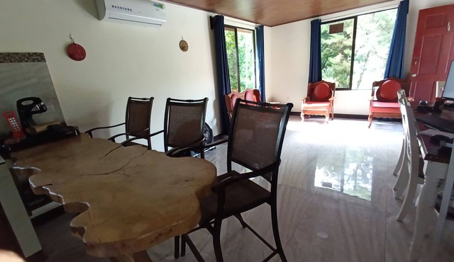 Quinta Rincon Silvestre w/AC, WiFi & pool in lovely Peñas Blancas near V. Arenal