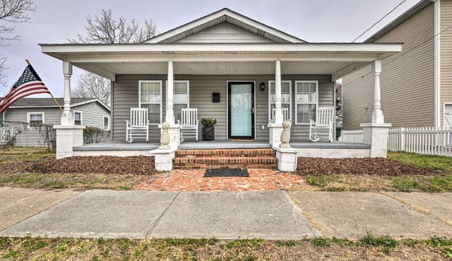 Quintessential Family Home in Dtwn Beaufort!