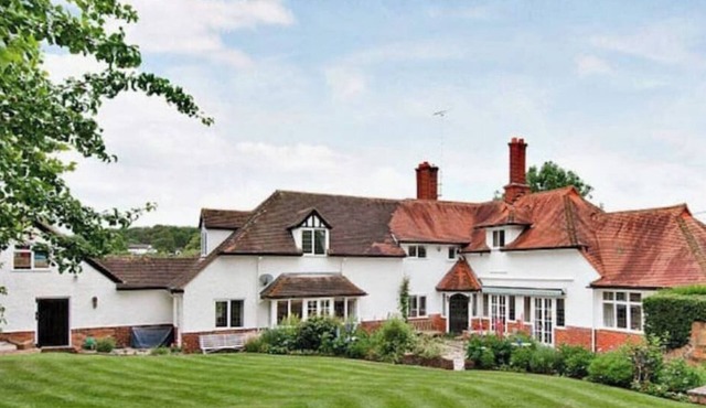 Quintessential Historic English Country house set in acre with heated pool