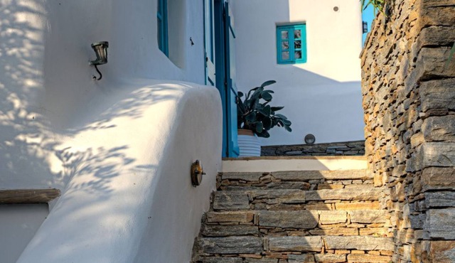 R 1342 One Bedroom Villa with Sea View | Dafni | V2A