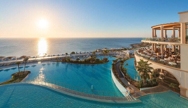 R 154 Deluxe Family Suite Sea View including Breakfast
