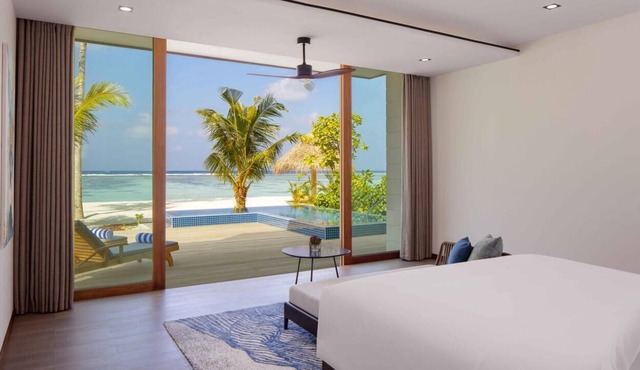R 1656 Radisson Blu Resort Maldives