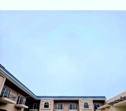 R N Hotel & Lawn