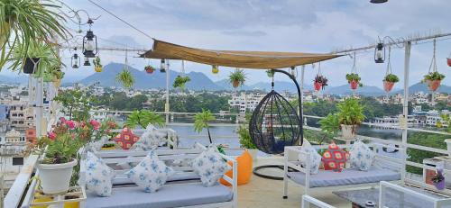 Raahi Backpacker's Hostel- Lake View