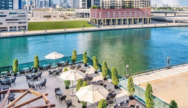 Radisson Blu Hotel, Dubai Canal View