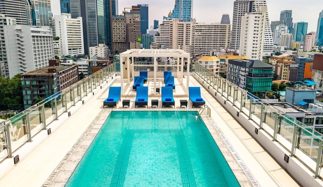 Radisson Hotel Chateau de Bangkok