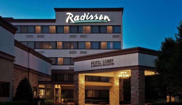 Radisson Hotel Freehold