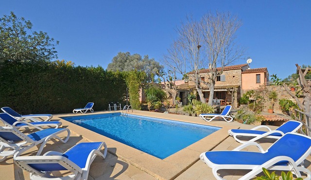 Rafal baix - idyllic country house with private pool