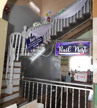RAIL NEST