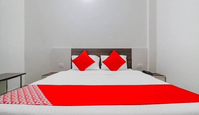 Rajlakshmi Guest House - AC Room with attached bathroom, Free Wifi