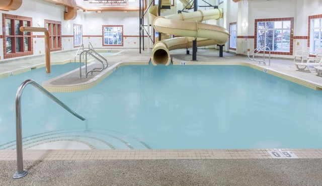 Ramada by Wyndham Camrose