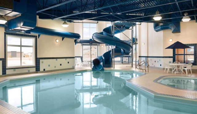 Ramada by Wyndham Drayton Valley