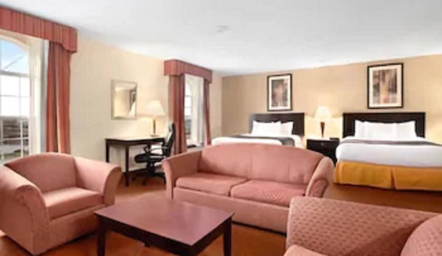 Ramada by Wyndham Elizabethtown