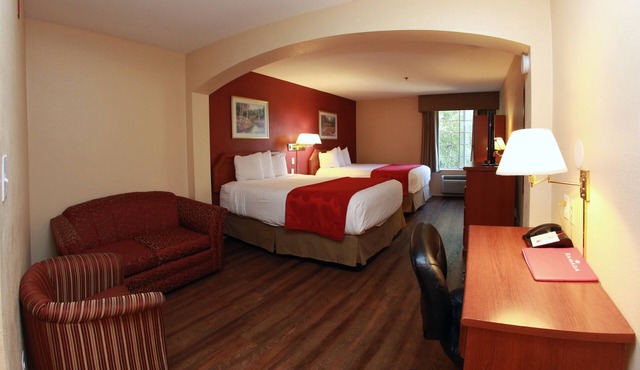 Ramada by Wyndham Fresno Northwest