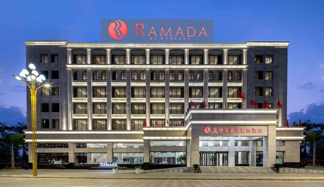 Ramada by Wyndham Mengzi Suites