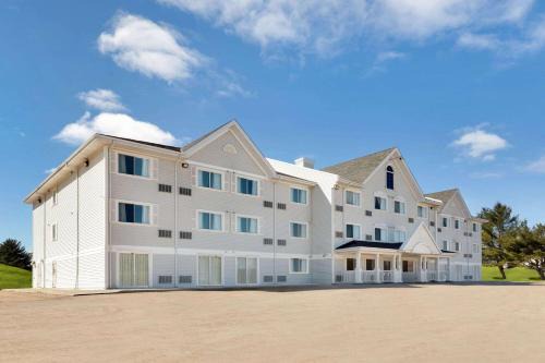 Ramada by Wyndham Miramichi New Brunswick