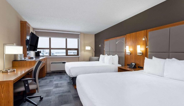 Ramada by Wyndham Northern Grand Hotel & Conference Centre