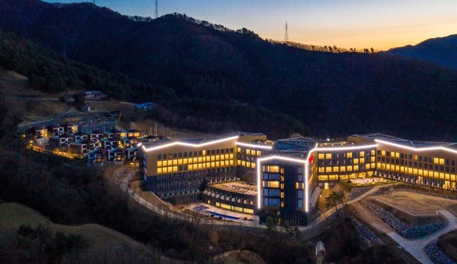 Ramada Hotel & Suite by Wyndham Gangwon Pyeongchang