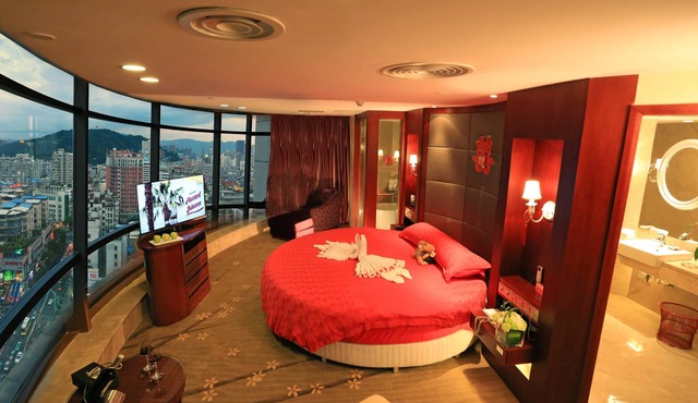 Ramada Longyan