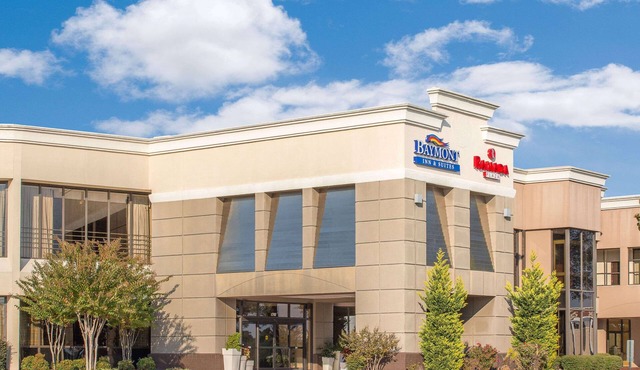 Ramada Plaza by Wyndham Fayetteville Fort Bragg Area
