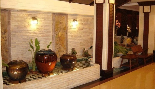 Rambuttri House