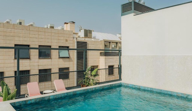 Ramirez Flats Valencia