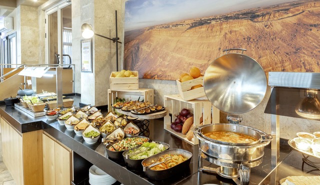 Ramon Suites Hotel