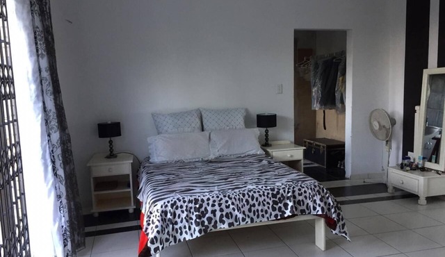 Ramsgate Tropical Retreat