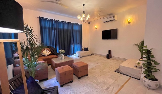 Rangoon by Grehstay 2BHK Independent House near Expo Mart