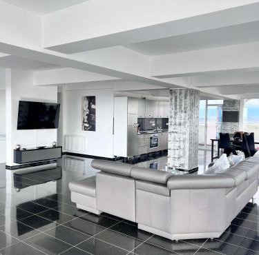 Rania Penthouse 2