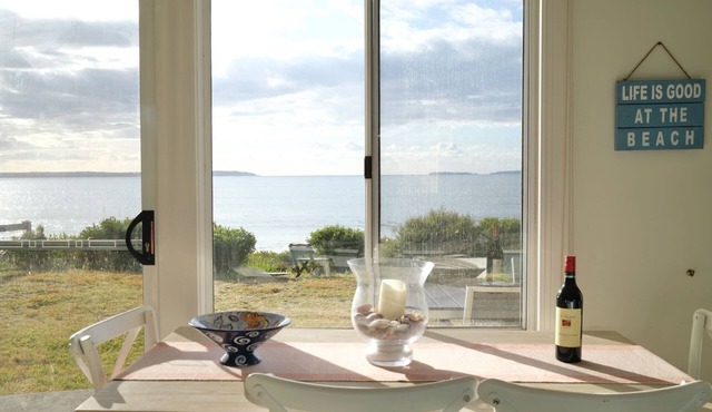 Rare Absolute Beachfront Cottage - Jervis Bay Views