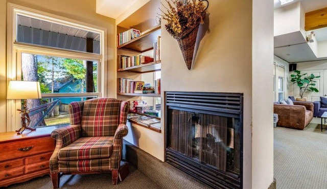 Rare Muskoka Chalet Suite - A1