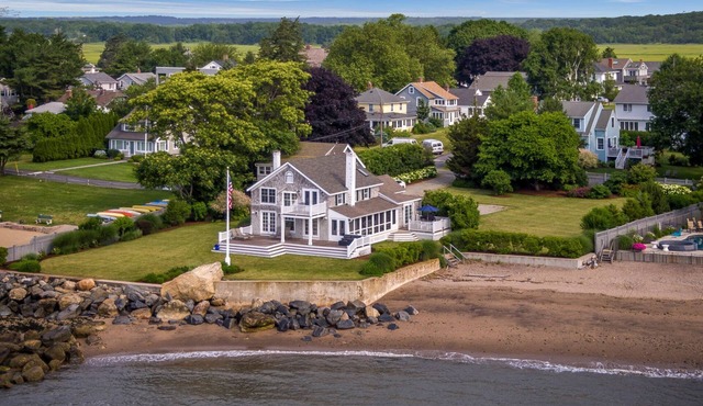 Rare! Private Beachfront House in Madison CT - Sleeps 8 - Last Min Availability