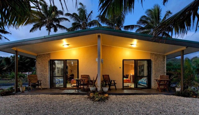 Raro Beach Bach