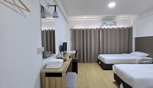 RATANASIRI HOTEL