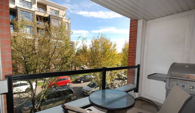 ** RATE SPECIAL- Luxury 2 Bed VEGAS STYLE - 5 Star Oasis **
