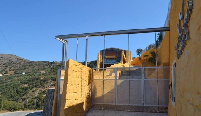 Ravdoucha Epavlis Eleni Villa with pool