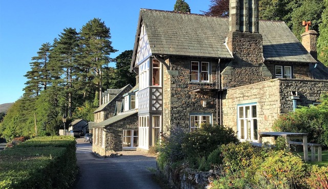 Ravenstone Manor